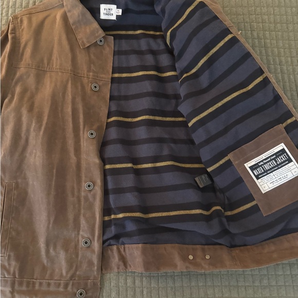 Flint and Tinder Waxed Trucker Jacket (M) - Picture 2 of 4